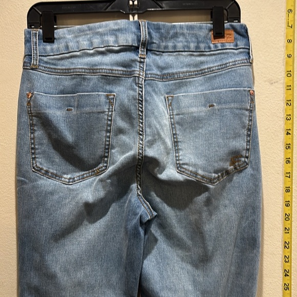 Seven7 Women's Light Blue High Rise Jeans - Picture 3 of 7